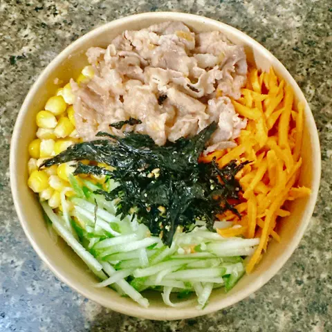 Hình ảnh Cơm Trộn Ba Chỉ Bò Mĩ