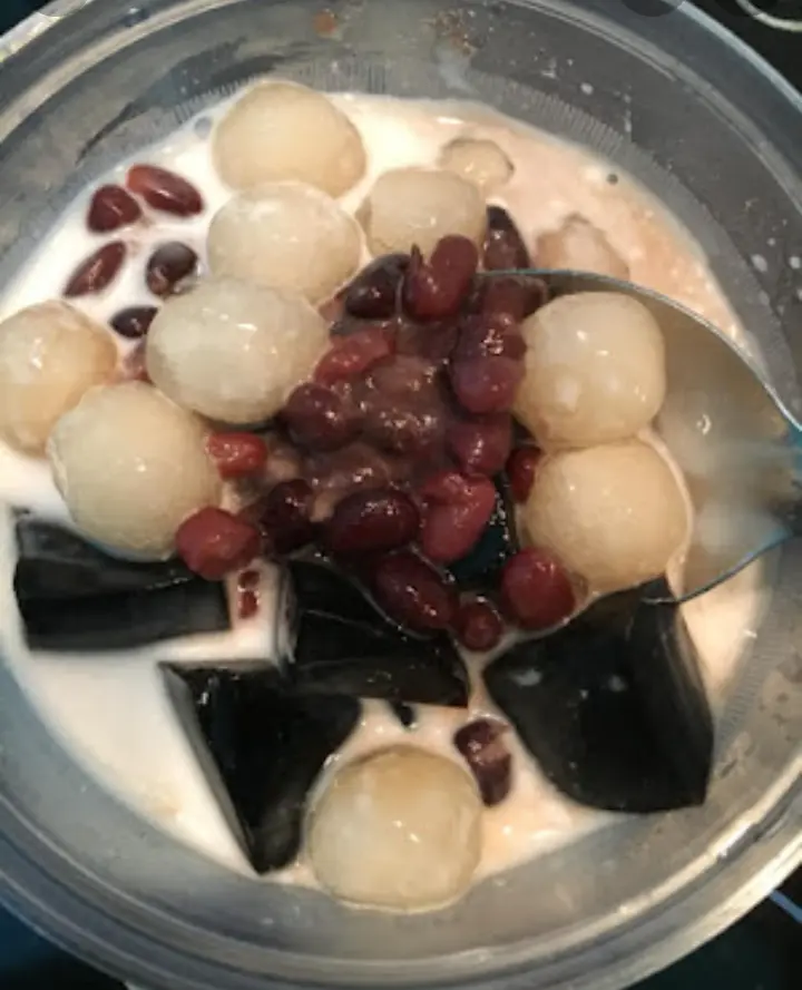 Hình ảnh Chè Sương Sáo Đậu Đỏ - Sữa Dừa