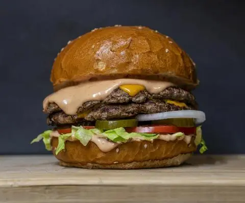 Hình ảnh Hamburger gà 2 lớp