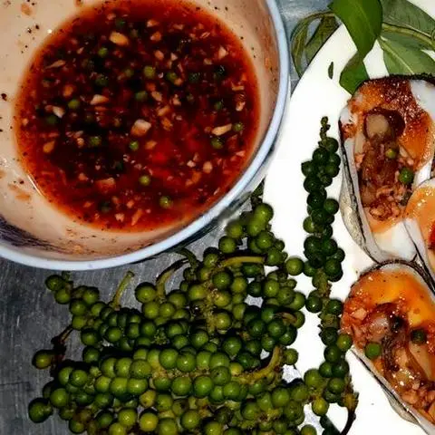 Hình ảnh Sò dẹo nướng tiêu xanh