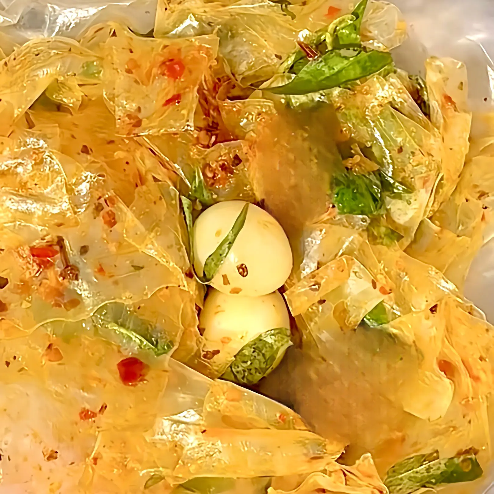 Hình ảnh Bánh tráng trộn - Muối tắc Sate
