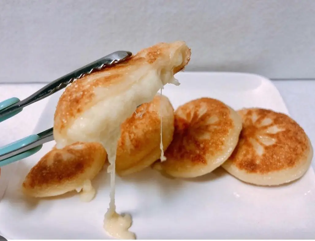 Hình ảnh Bánh hotteok phô mai hàn quốc
