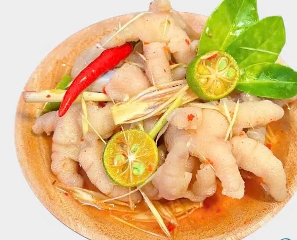 Hình ảnh Chân Gà Ngâm Sả Tắc Rút Xương