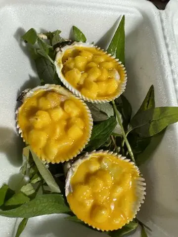 Hình ảnh Sò Dương nướng trứng muối