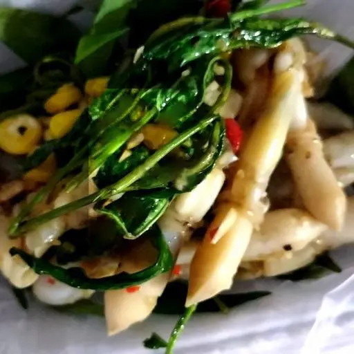 Hình ảnh Móng Tay Xào Tỏi