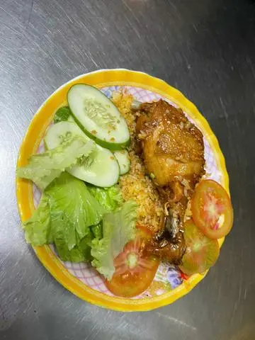 Hình ảnh Cơm đùi gà nhỏ