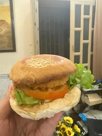 Hình ảnh Burger Gà Hơi No