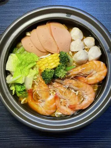 Hình ảnh Mì cay tôm tươi ( như hình )