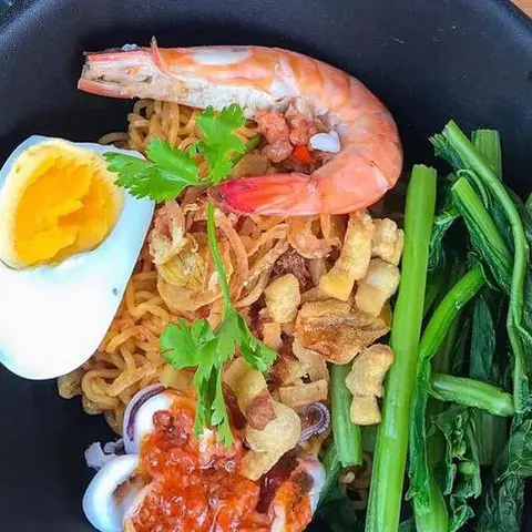 Hình ảnh Mì Trộn Hải Sản