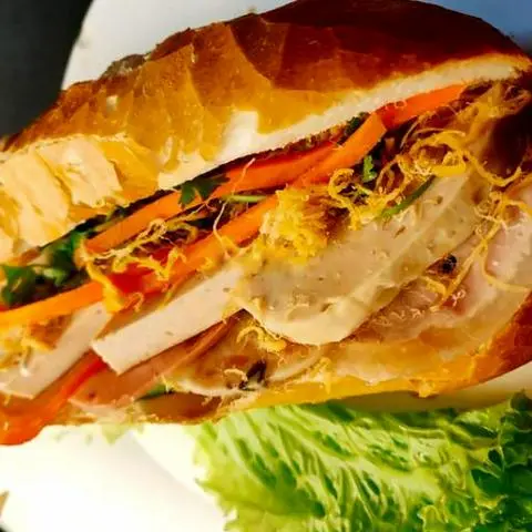 Hình ảnh Bánh mì thịt chả đặc biệt - 1 chai  Pepsi 
