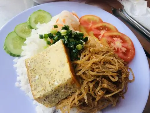 Hình ảnh Cơm Bì Chả Tôm