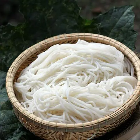 Hình ảnh Bún thêm (cọng lớn)