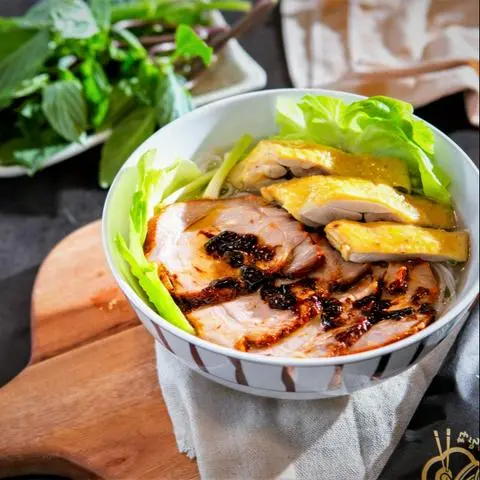 Hình ảnh Phở xá xíu - gà luộc