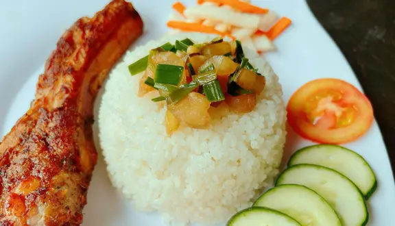 Hình ảnh Cơm Sườn Cọng Nướng 