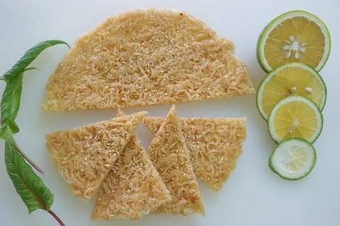 Hình ảnh Bánh dừa non vị truyền thống