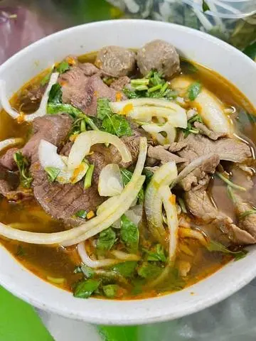 Hình ảnh Bún bò nạm bò viên