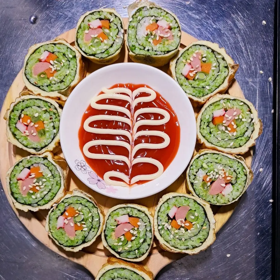 Hình ảnh Cơm cuộn Matcha trứng 