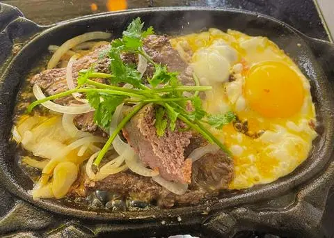 Hình ảnh BÒ BÍT TẾT 1