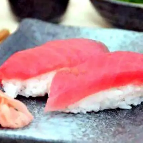 Hình ảnh G02 - Maguro nigiri - Cá ngừ