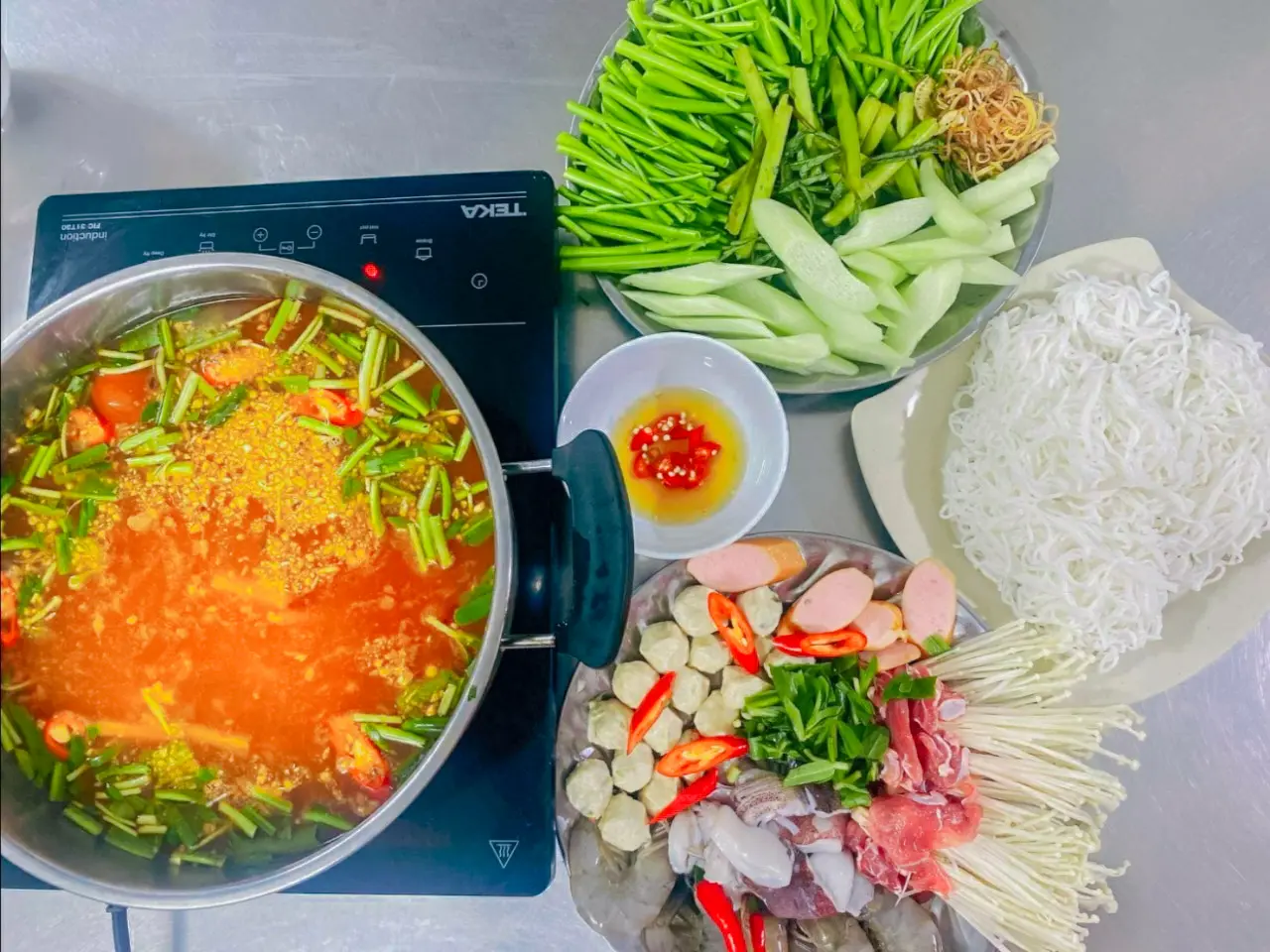 Hình ảnh Lẩu hải sản lớn