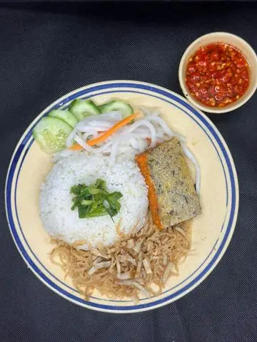 Hình ảnh Cơm tấm bì chả