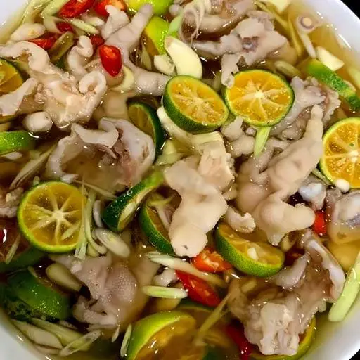 Hình ảnh Chân gà rút xương sả tắc nhỏ