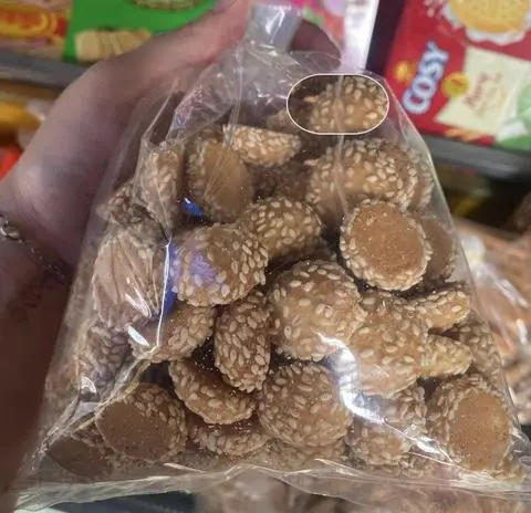 Hình ảnh Bánh trứng nhện mè bịch 200gr