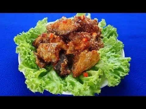 Hình ảnh Đầu cá hồi chiên nước mắm