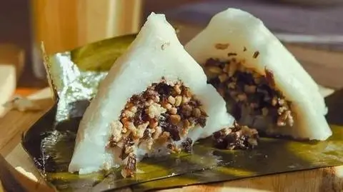 Hình ảnh Bánh giò nóng