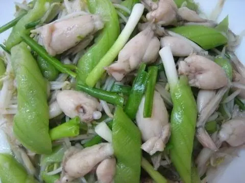 Hình ảnh Ếch xào mướp