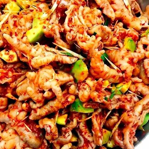 Hình ảnh Chân gà rút xương sốt thái