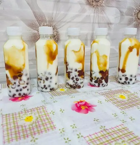 Hình ảnh Sữa chua uống mix trân châu đường đenb