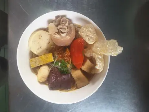 Hình ảnh Bún Riêu (Cua Chả + Giò Heo)