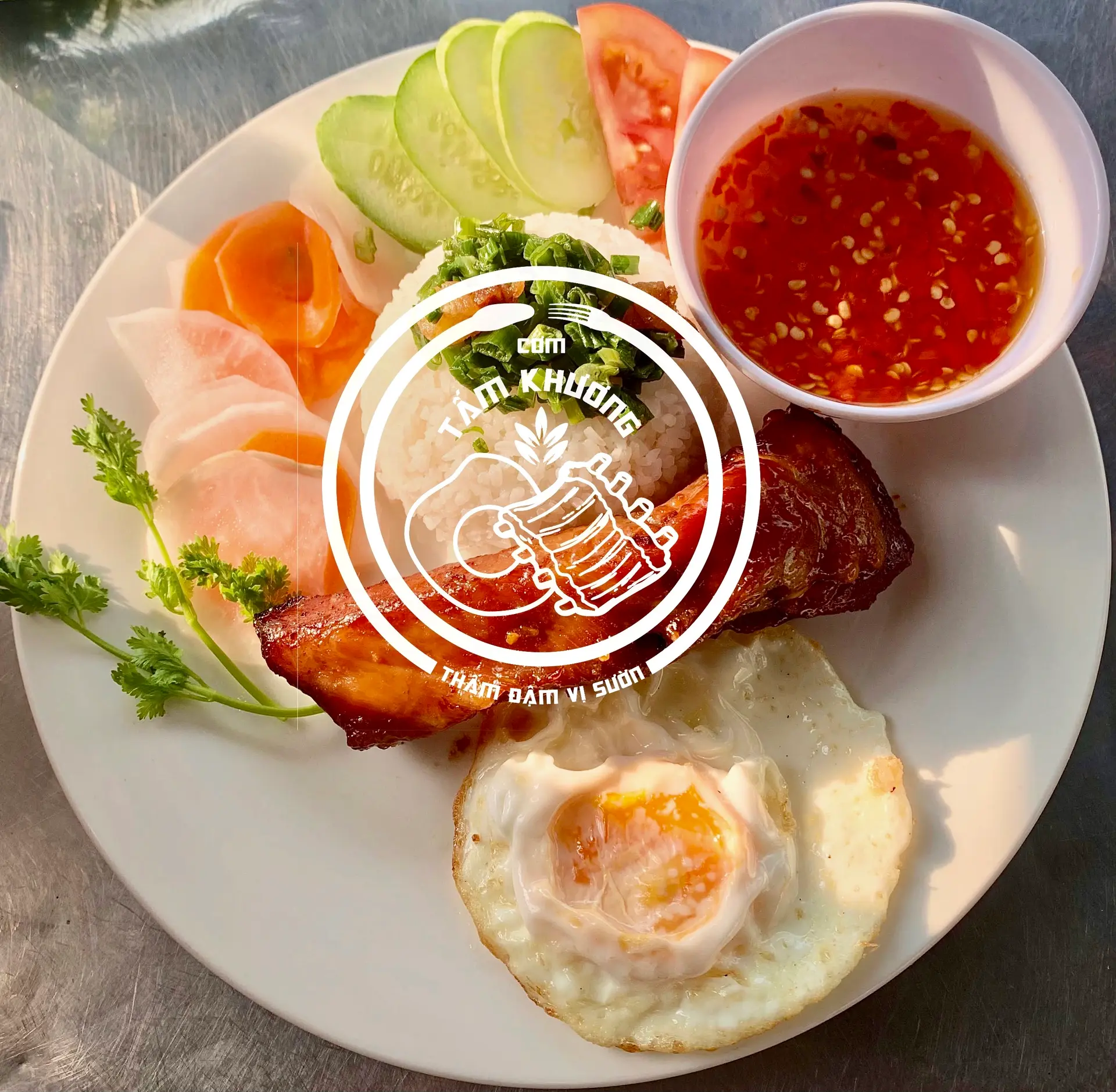 Hình ảnh Cơm tấm sườn cọng + ốp la