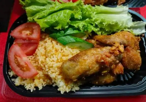 Hình ảnh 2 cánh gà