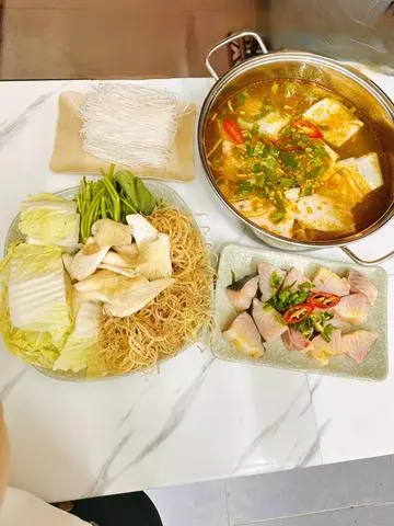 Hình ảnh Lẩu Cá Tầm Măng Chua