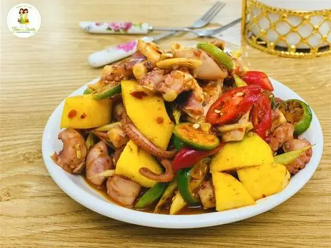 Hình ảnh Combo3 : Mua 1 bạch tuộc sốt thái size lớn tặng 1 túi zip coca