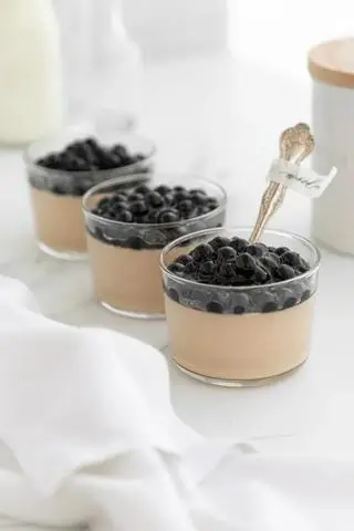 Hình ảnh Panna cotta trân châu đường đen
