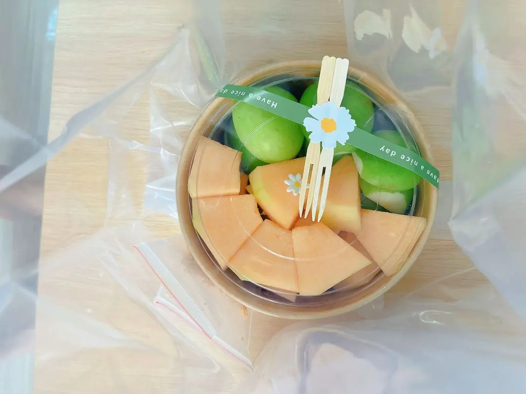 Hình ảnh Trái Cây Mix Dưa Lưới + Táo