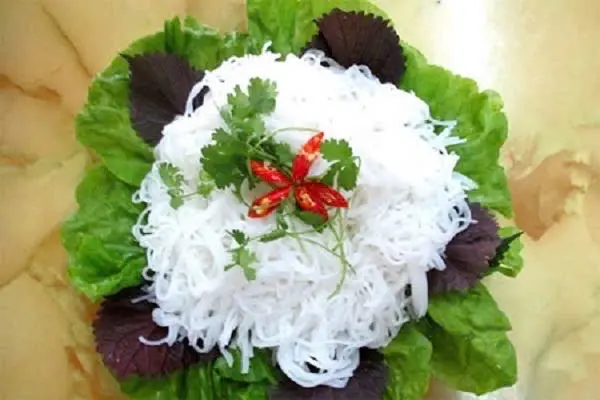Hình ảnh Rau + Bún thêm