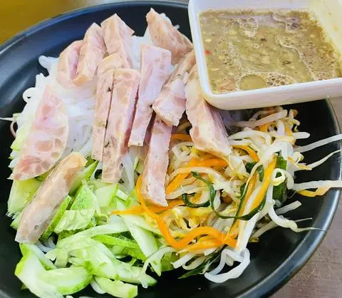 Hình ảnh Bún Mắm Nêm Chả Da