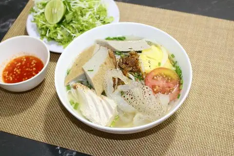 Hình ảnh Bánh canh cá chả sứa
