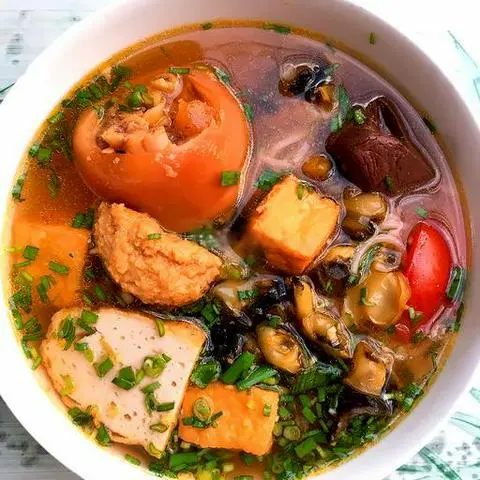 Hình ảnh Bún riêu đặc biệt - cua - chả-ốc - giò heo