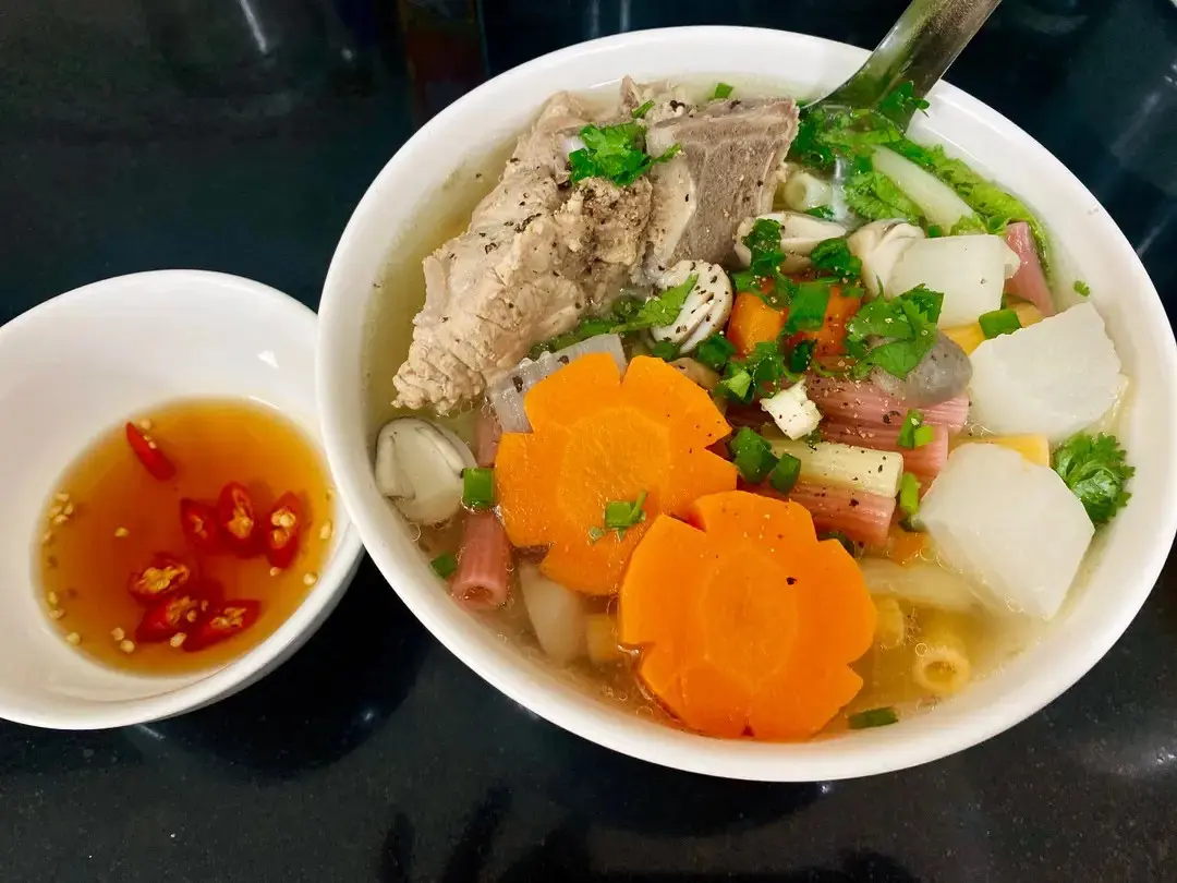 Hình ảnh Nui Xương Ống Heo