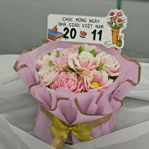 Hình ảnh Bó hoa rau câu 14cm mừng 20/11