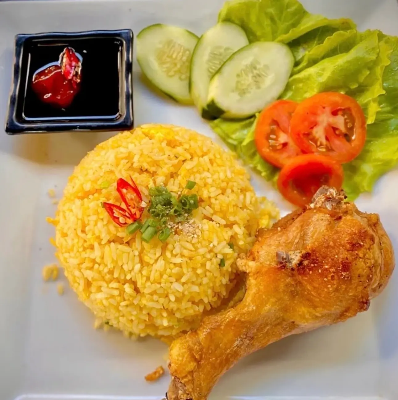 Hình ảnh Cơm gà xối mỡ