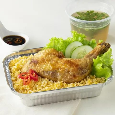 Hình ảnh Cơm Chiên Đùi Gà Góc Tư