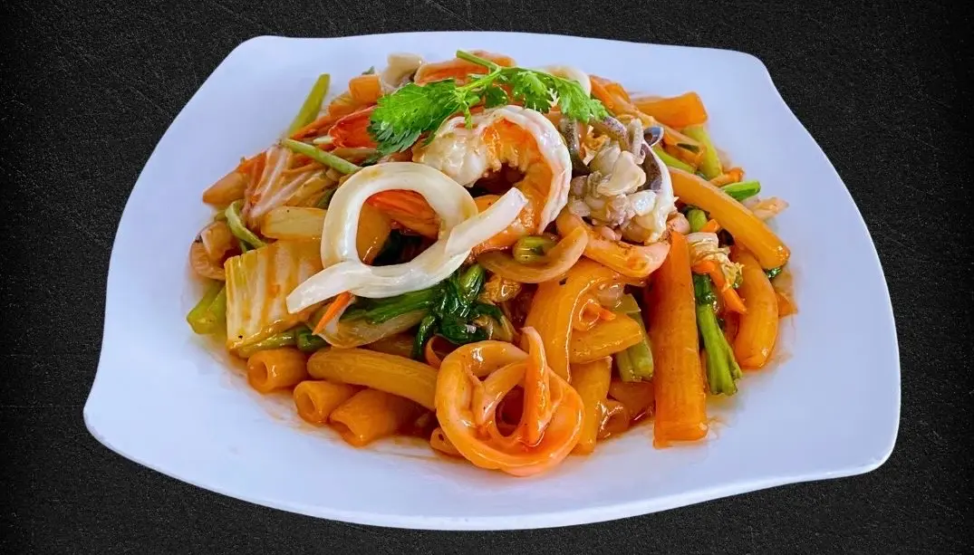 Hình ảnh Nui xào hải sản