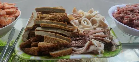 Hình ảnh topping thêm:Tái,,Mực,, Tôm,,Chả Cá Nha Trang