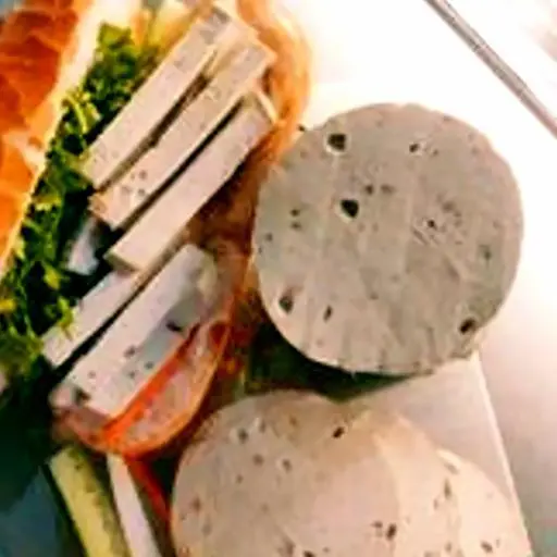 Hình ảnh Bánh mì chả lụa chay